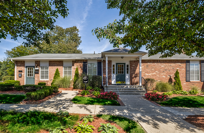 Leasing Office at Ashton Pointe Apartments