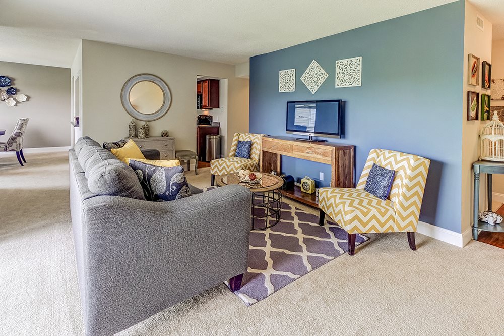 Somerset Lakes Apartments