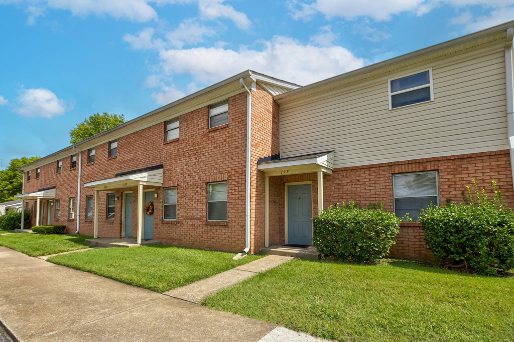 Exterior Apartment Building at Valley Ridge Apartments