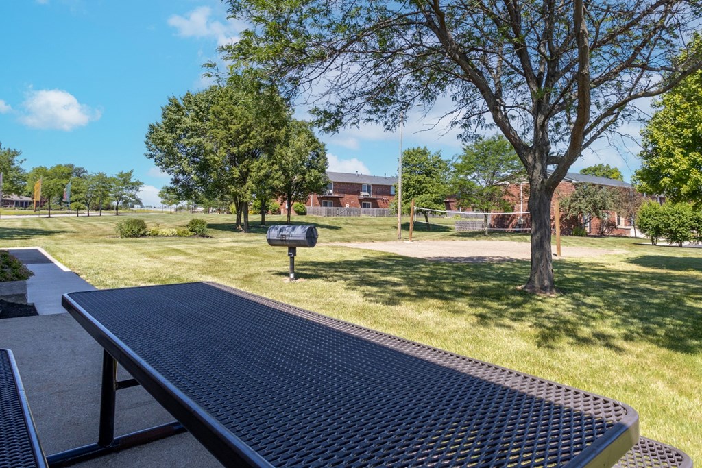 Picnic area with seating at Archer's Pointe.