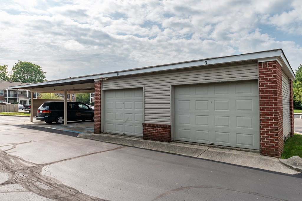 Carport at Brownsburg Pointe.