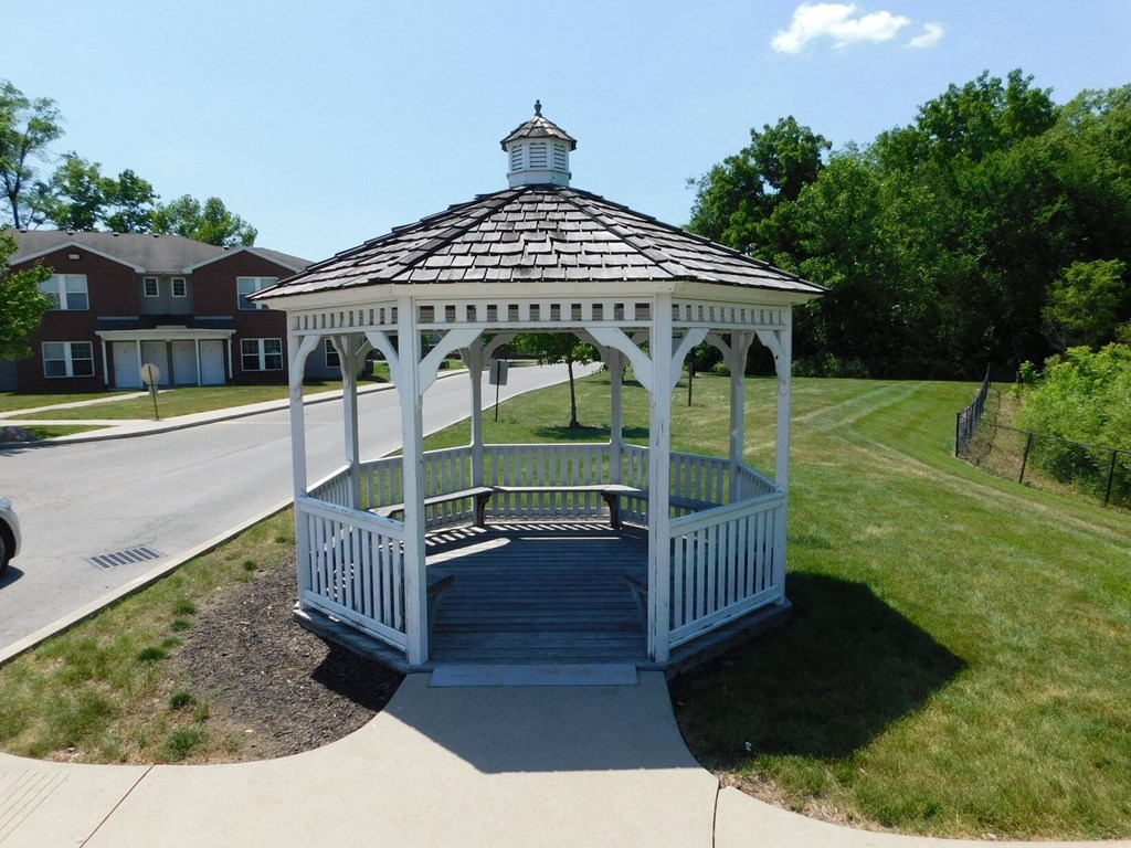 Gazebo with seating at Chapelgate Park Apartments