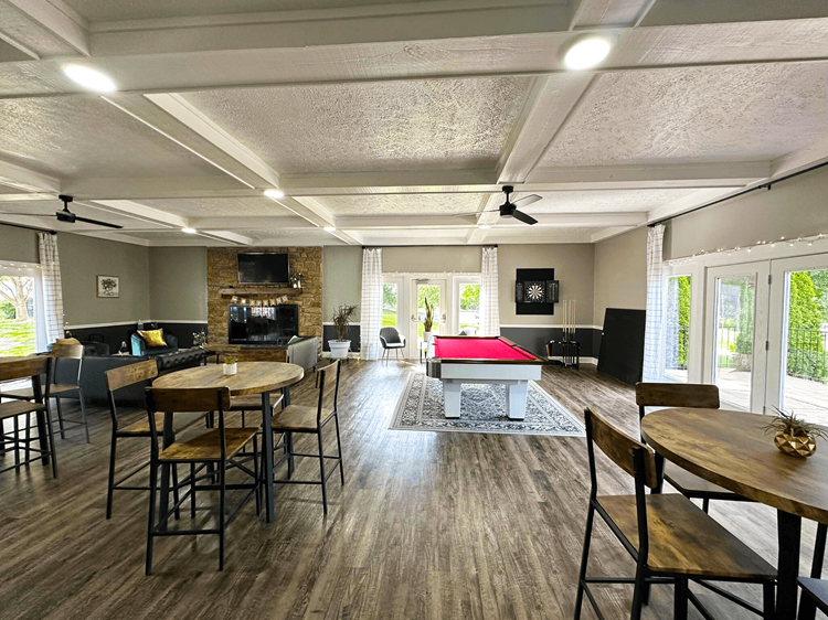 Woodbridge Of Bloomington is a similar property to Kingston Manor located in Bloomington