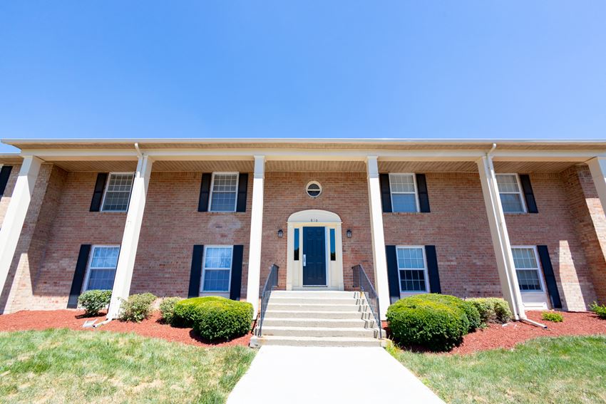 Exterior Apartment Building at Ashmore Trace Apartments Exterior Apartment Building at Ashmore Trace - Photo Gallery