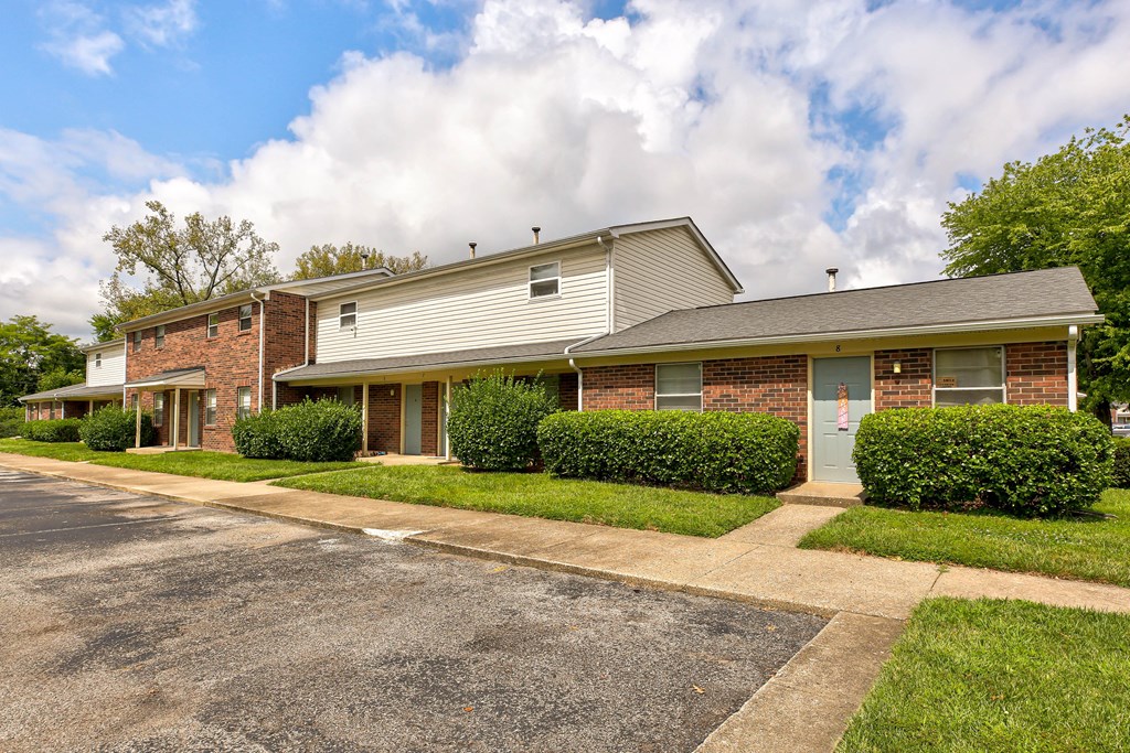 Exterior Apartment Building at Valley Ridge Apartments