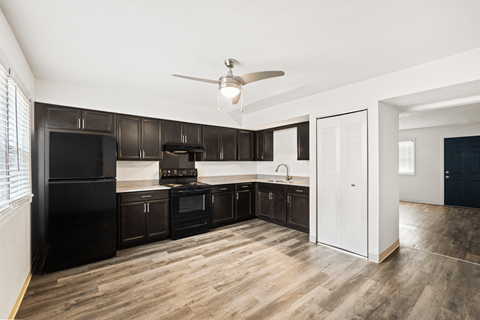 the preserve at ballantyne commons apartment kitchen with black appliances