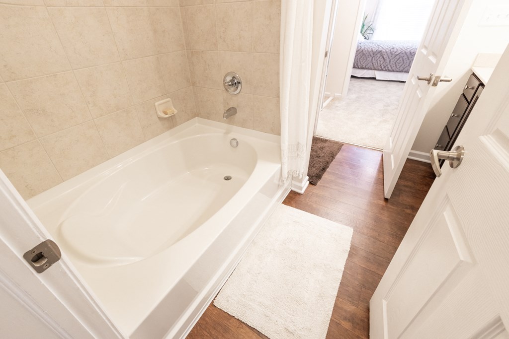 Mirbeau Floor Plan Roman Soaking Tub at Westhaven Luxury Apartments