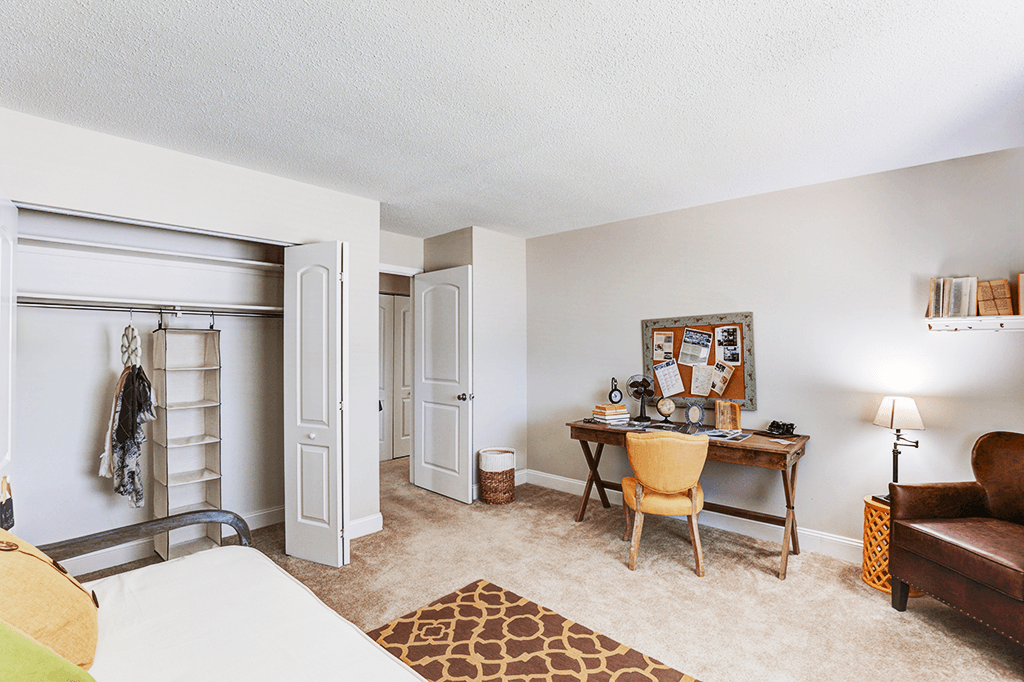Secondary bedroom with a closet in a signature series 2-bed, 2-bath apartment at Somerset Lakes.