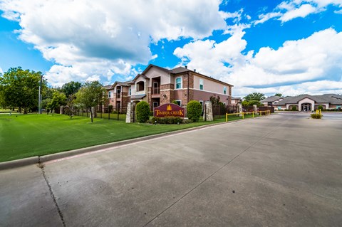 the reserve at city center apartments parking lot and building