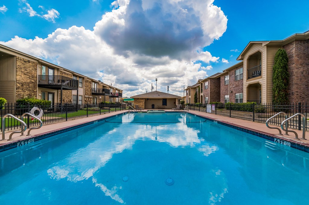 Best swimming pool in Sulpher Springs