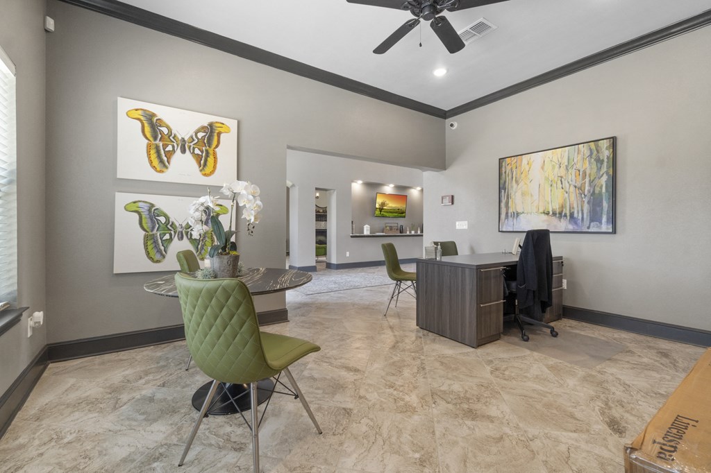 Willow Creek Leasing Center