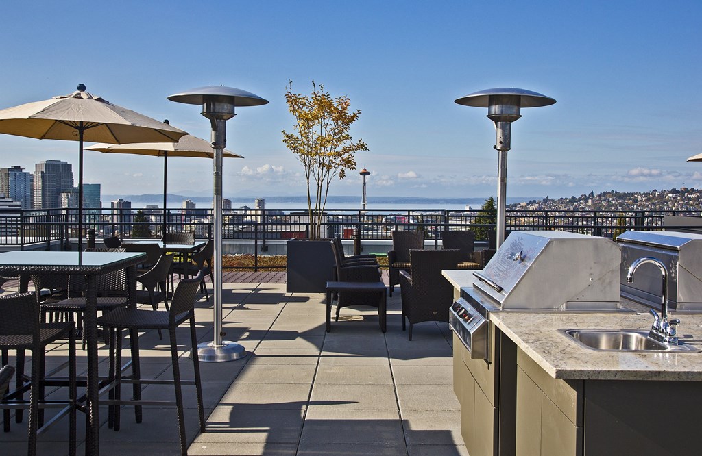 Rooftop deck with grills and heaters