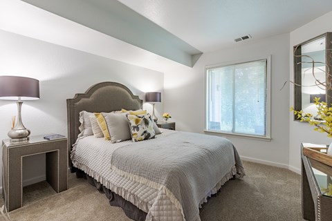 Bedroom at Hidden Lakes Apartments, Clarkston