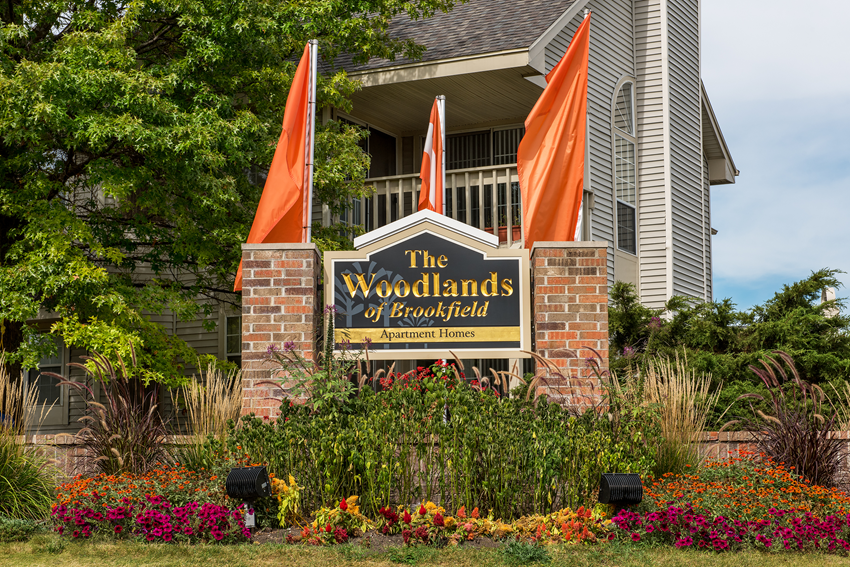 Woodlands Of Brookfield Apartments, 790 Lakeview Drive, Brookfield, WI