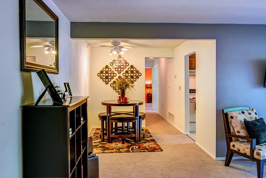 1400 - A Weeping Willow Dr 1-3 Beds Apartment for Rent - Photo Gallery