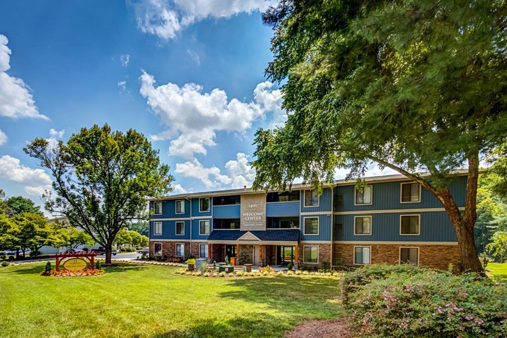 the building in which the hotel is located