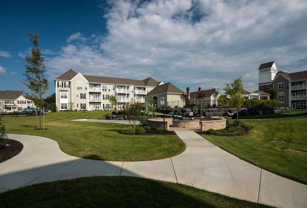 Exterior Landscape at Meridian West Shore, Mechanicsburg, PA 17055