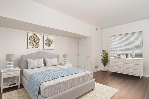 Bedroom with Large Bed at Woodland Meadows, Michigan