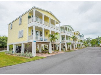 6973 Overseas Hwy 2-3 Beds Apartment for Rent - Photo Gallery 3