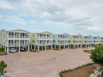 6973 Overseas Hwy 2-3 Beds Apartment for Rent - Photo Gallery 2