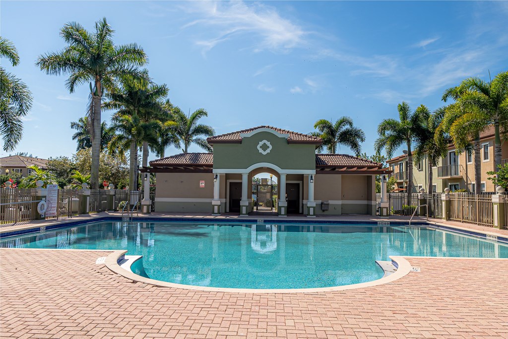 Pool Venice At Crystal Lake