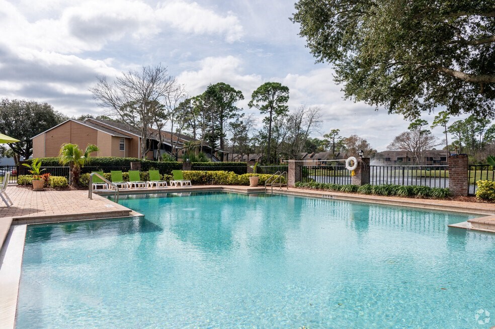 the swimming pool a at Lakeside Gardens, Daytona, 32114