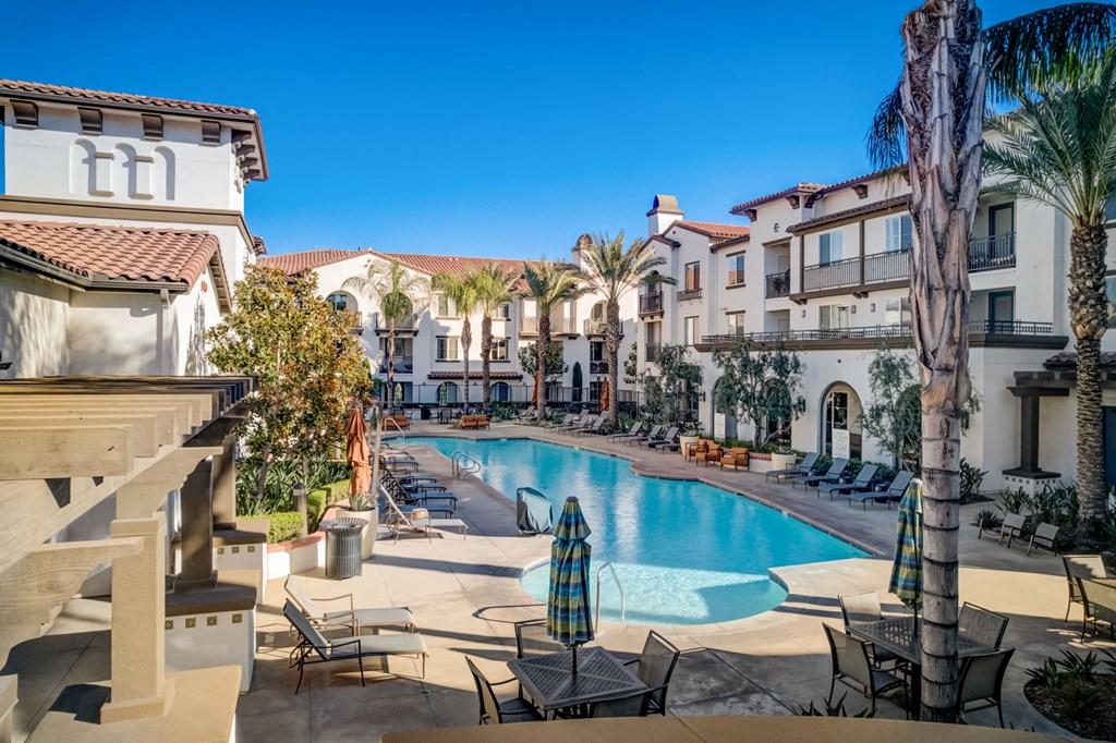 the pool at the resort at longboat key club