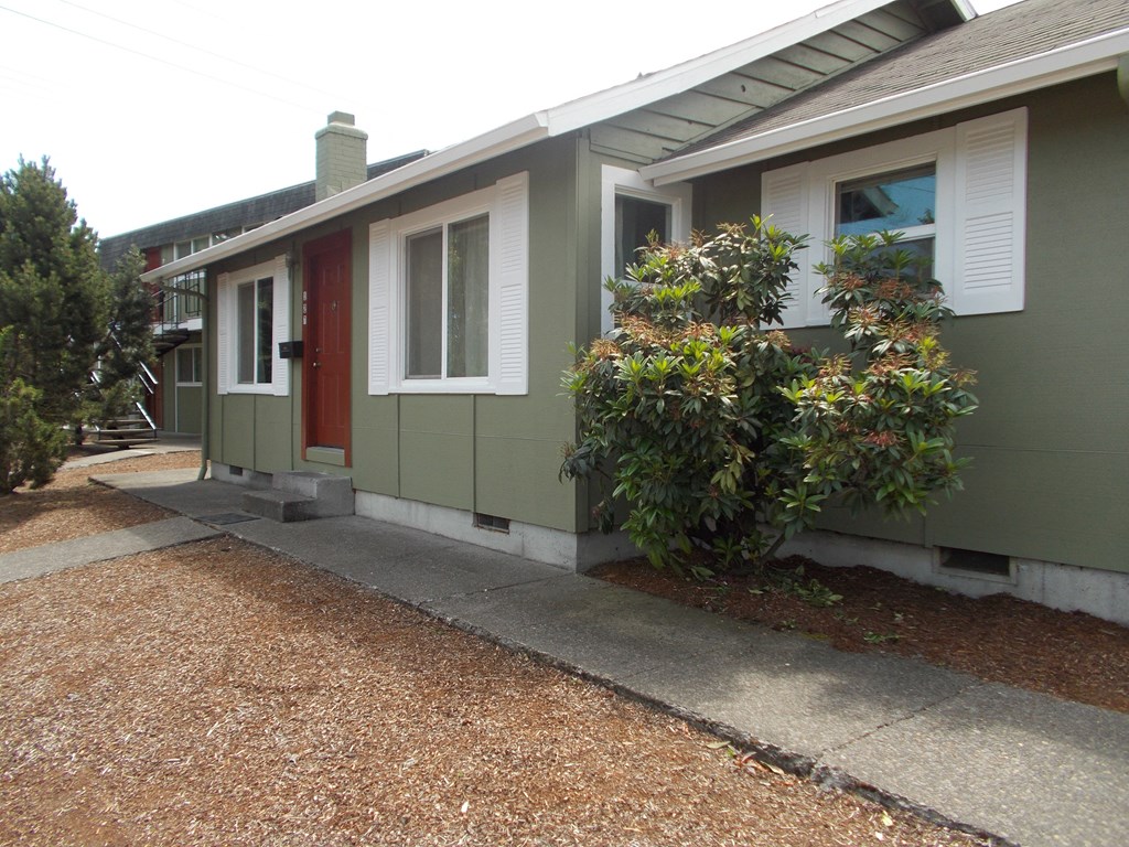 College Corner_Exterior