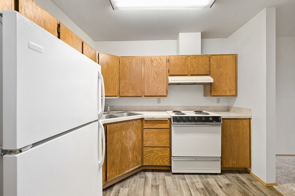 Candlewood Apartment Home