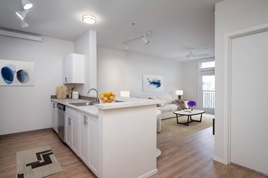 2034 NE 40Th Ave Studio Apartment for Rent - Photo Gallery 1
