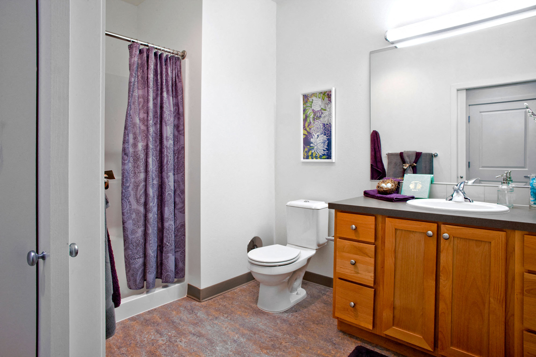 AcadiaGardens_Photo_Bathroom