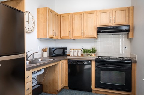 Acadia Gardens_Community Kitchen