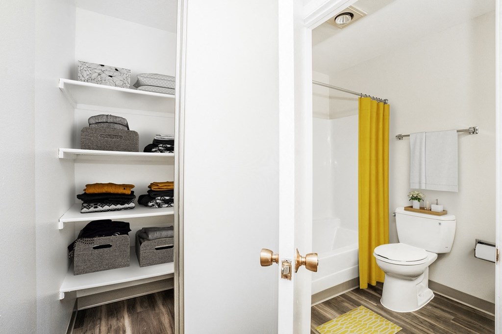 Creekside Village 2x2