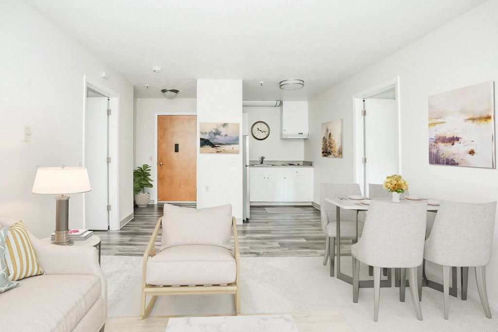 Creekside Village 2x2