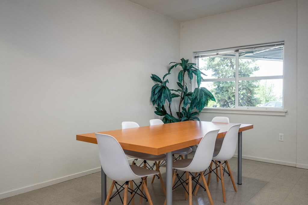 Terrace at Mount Scott_Community Space