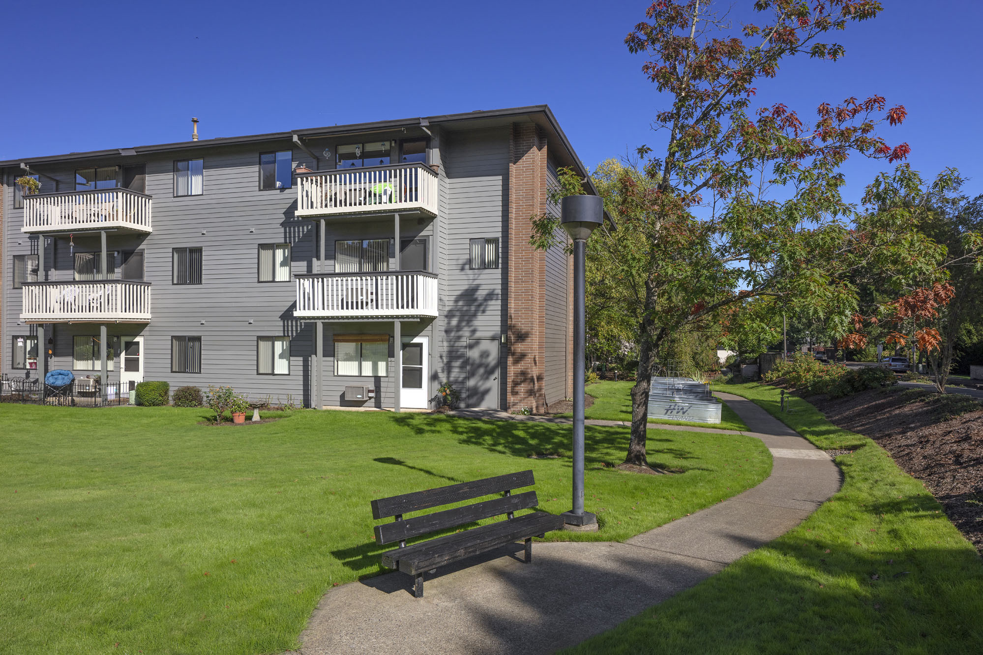 CreeksideVillage_Photo_Exterior