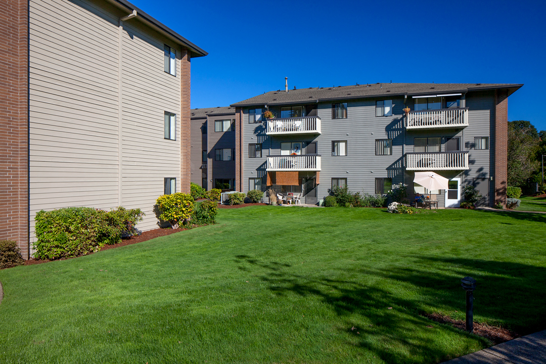 CreeksideVillage_Photo_Exterior