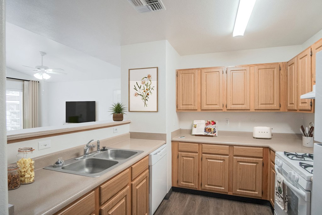 the preserve at ballantyne commons apartment kitchen