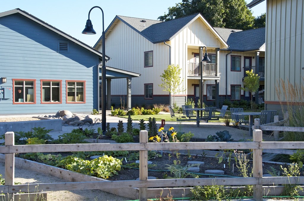 Willakenzie Crossing_Exterior