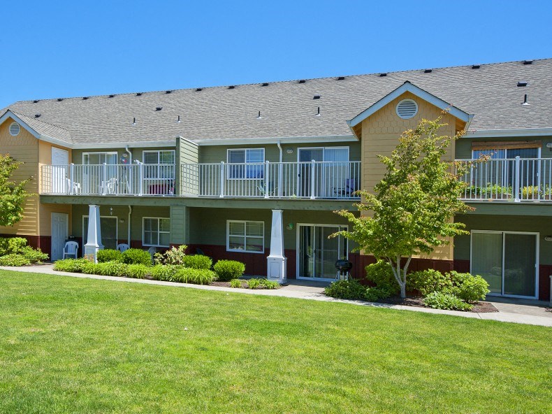 Apple Orchard_Exterior