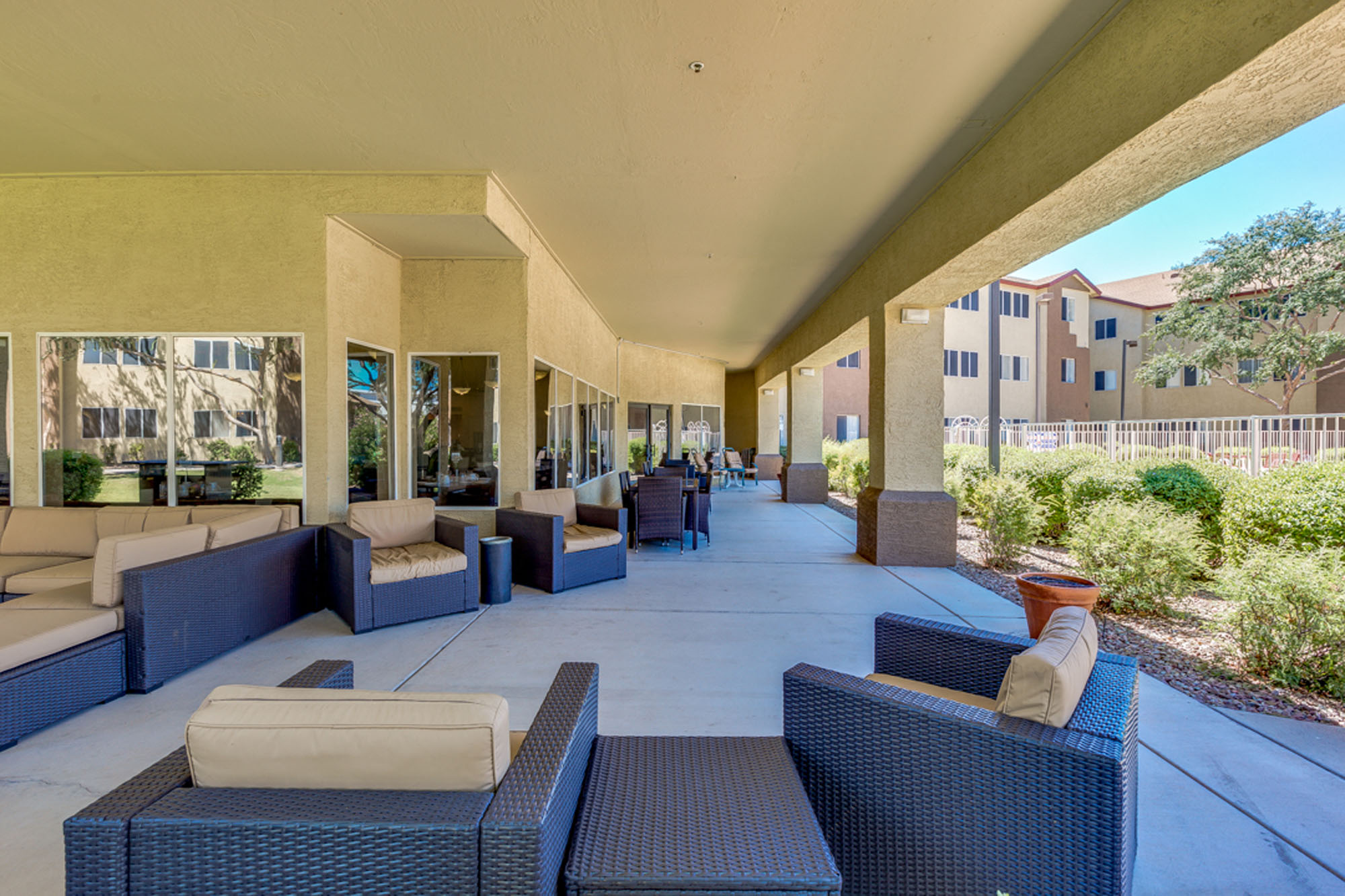 DiscoveryPoint_Photo_CommunityPatio