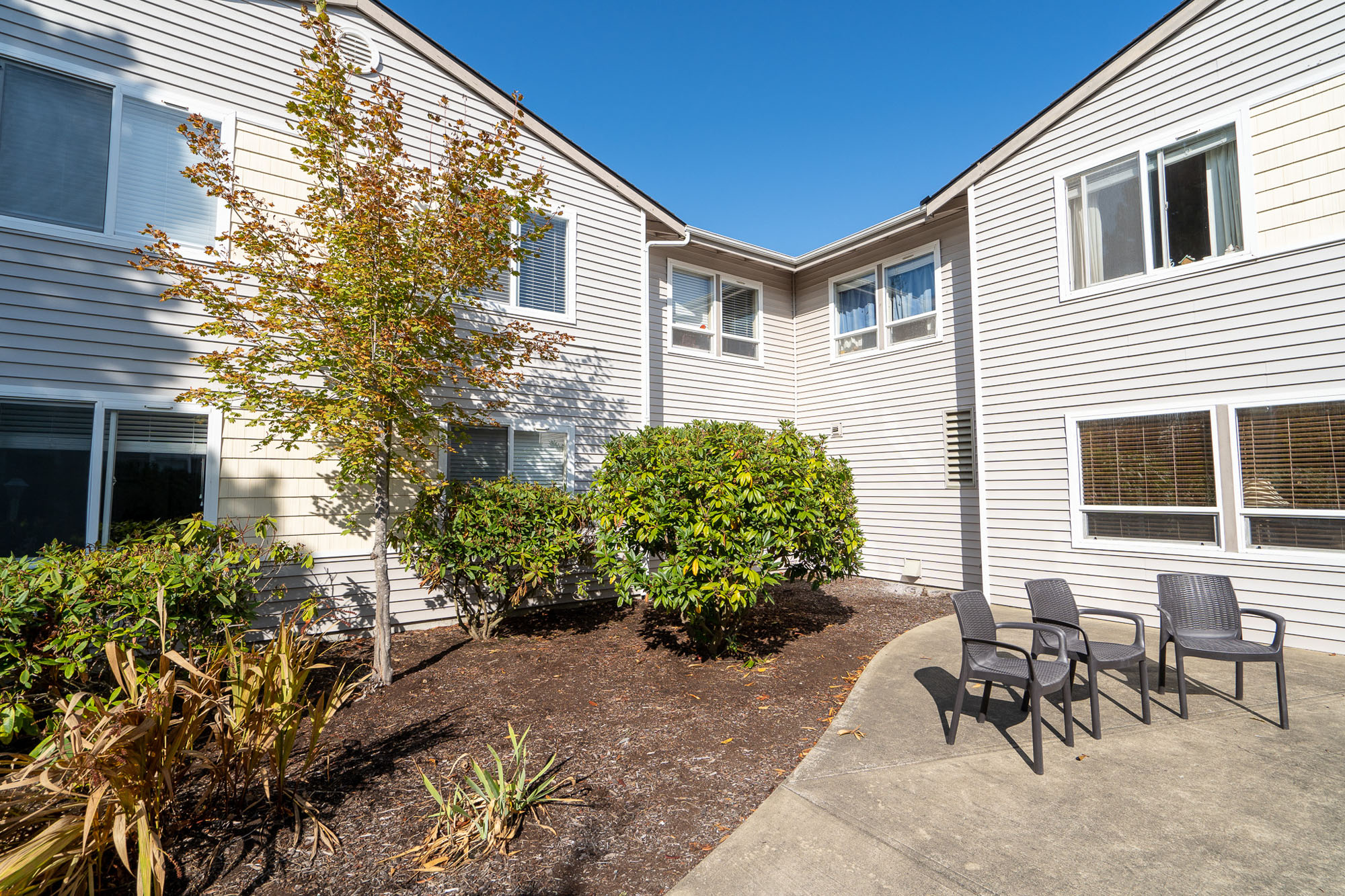 DiscoveryView_Photo_BackExterior