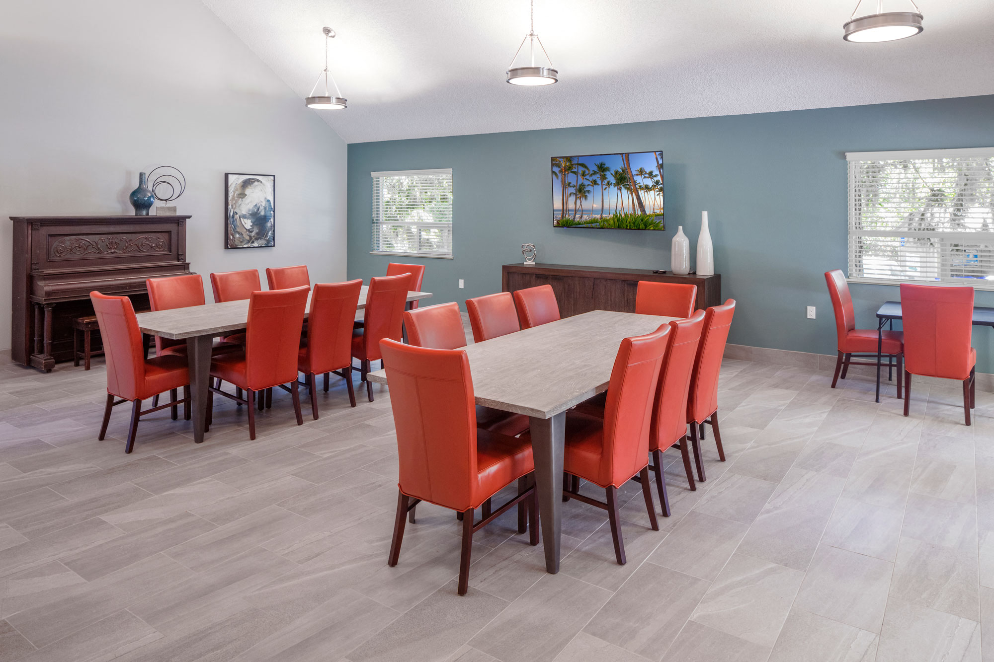 EastFairTerrace_Photo_table