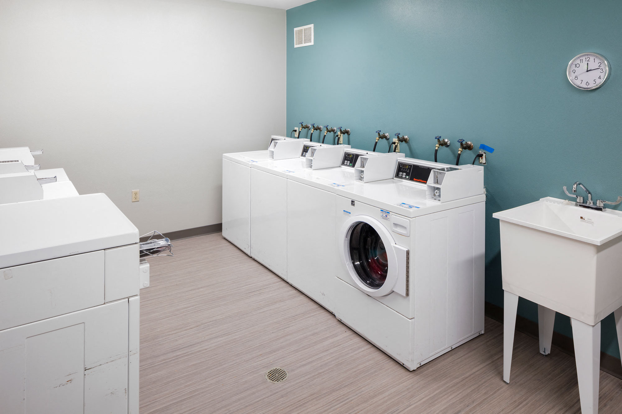 EastFairTerrace_Photo_laundromat