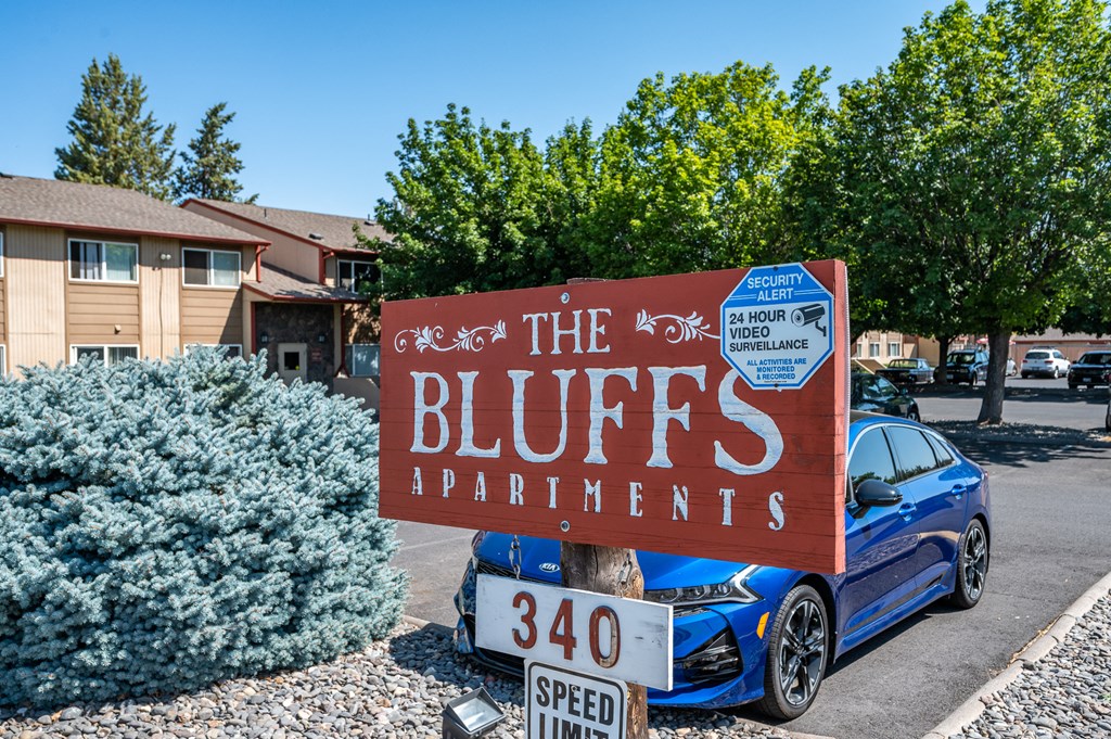 The Bluffs Monument Sign