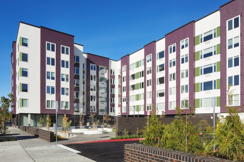 Fuller Station_Exterior