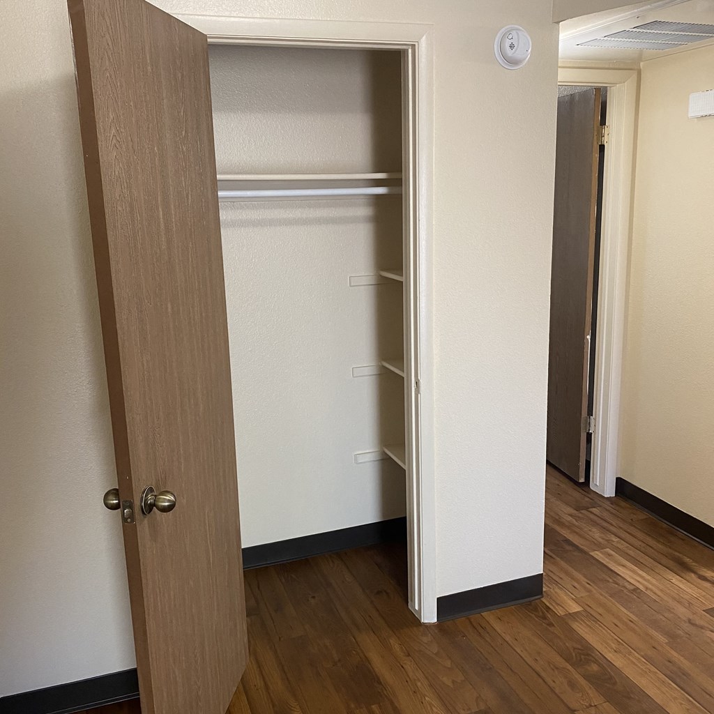 Vah-ki Court 1 Bedroom