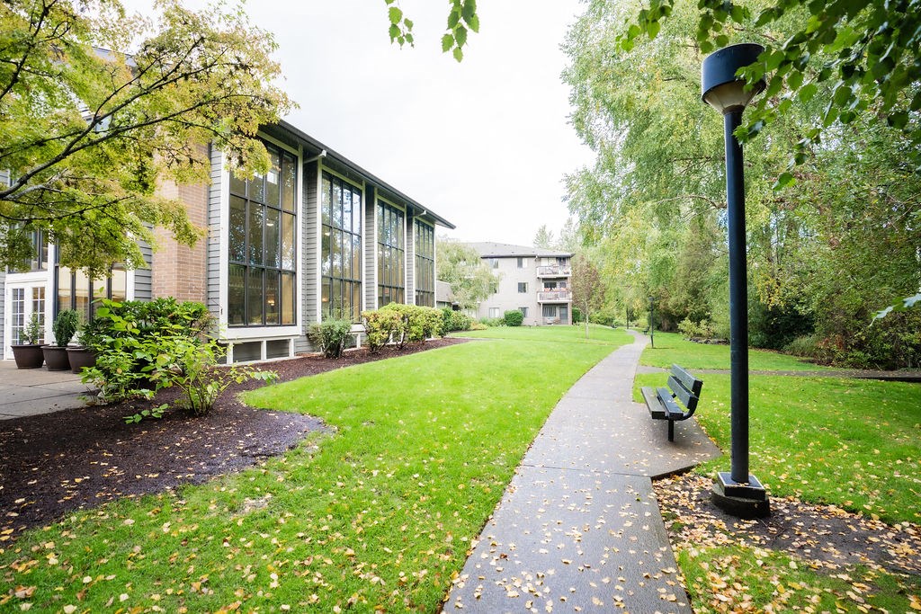 Creekside Village_ Exterior