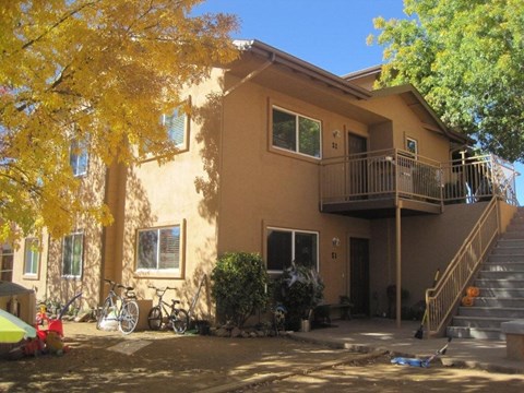524 First Street Studio Apartment for Rent