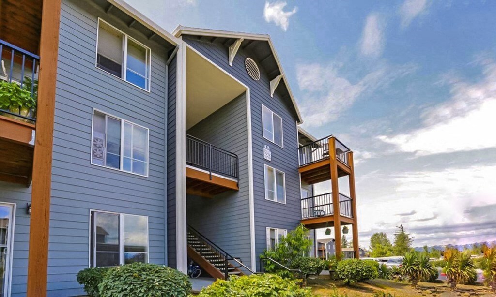 Troutdale Terrace Exterior